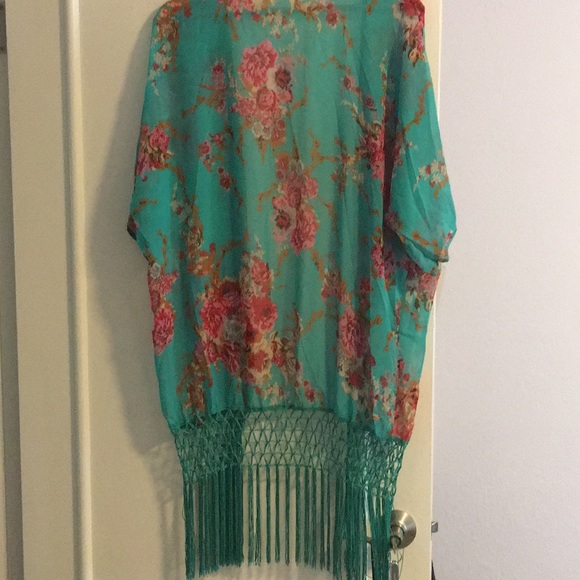 Chiffon Kimono with tassels - Picture 2 of 4